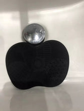 Load image into Gallery viewer, Makeup brush scrubber board